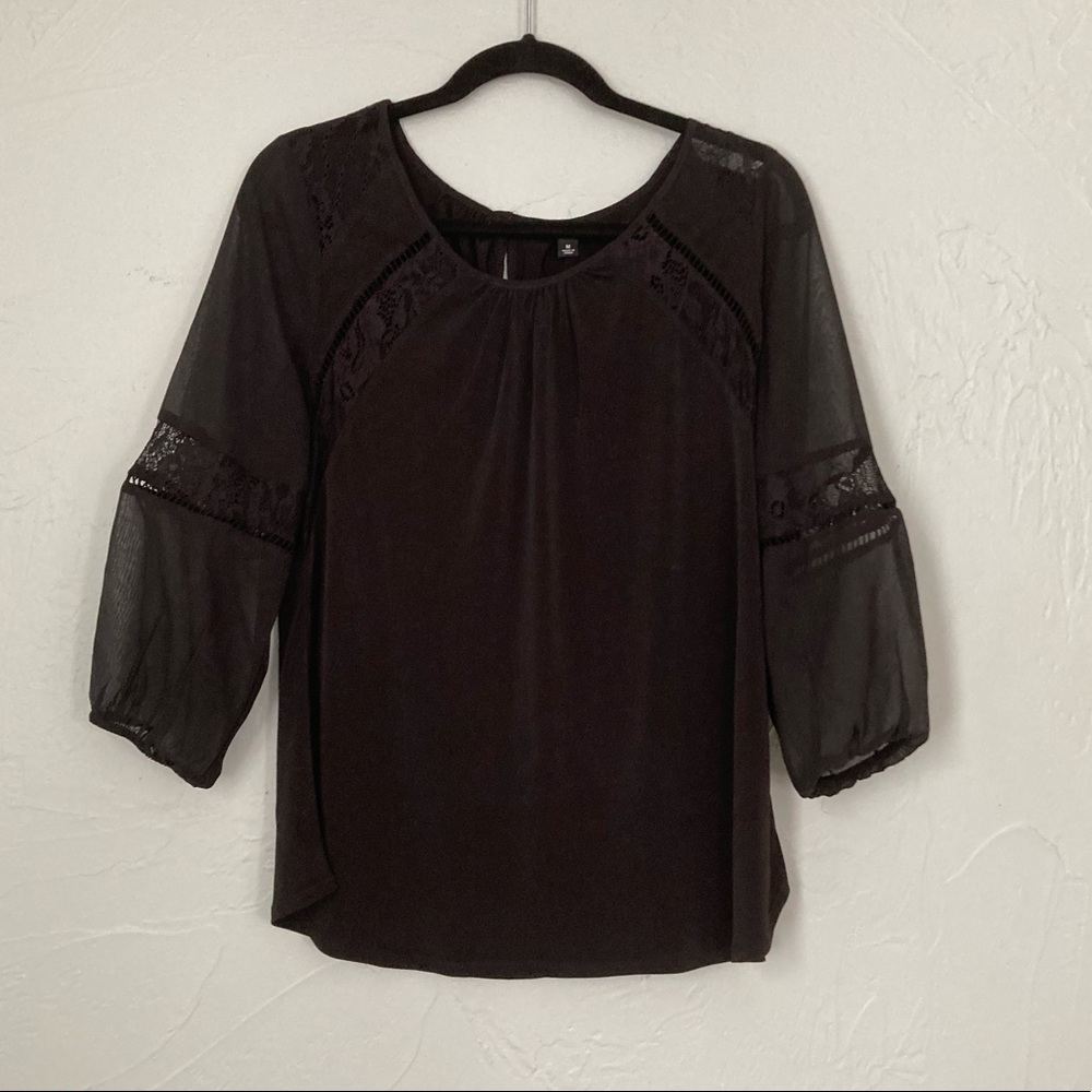 ROZ & ALI
M black blouse with sheer sleeves